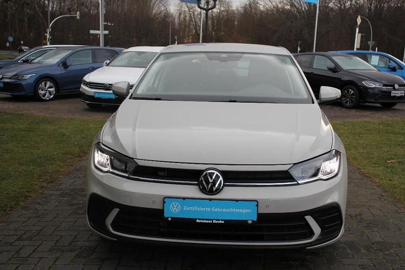 Gebraucht VW Polo Move 95 PS (69 kW) 2023 Grau Limousine