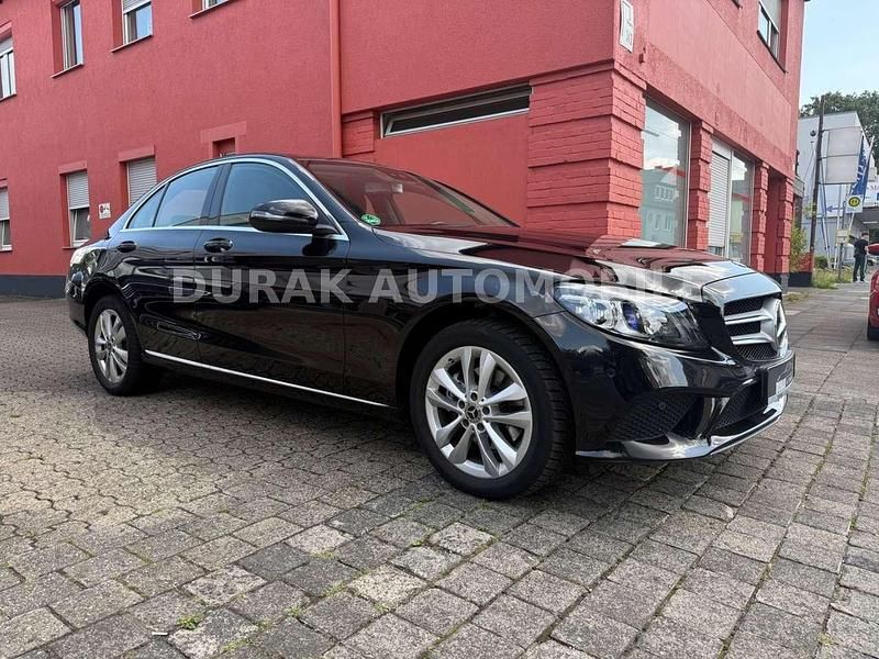 Gebraucht Mercedes C200 184 PS (135 kW) 2019 Schwarz Limousine