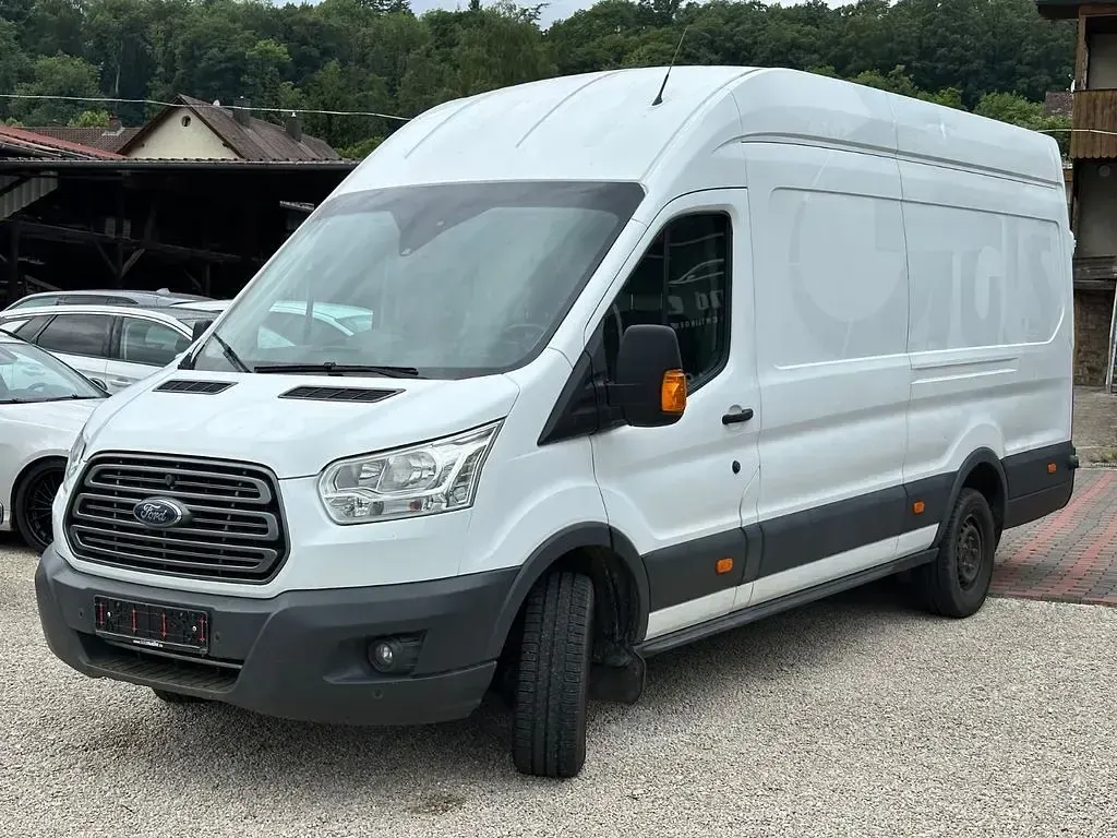 Gebraucht Ford Transit Trend 131 PS (96 kW) 2019 Weiß Van / Kleinbus