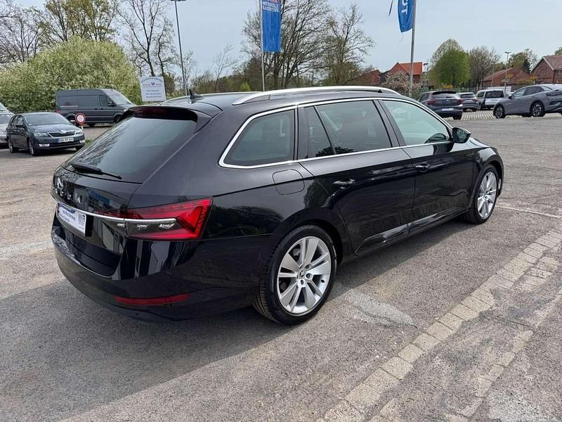 Gebraucht Skoda Superb Premium Edition 200 PS (147 kW) 2022 Cerna magic/black magic Kombi