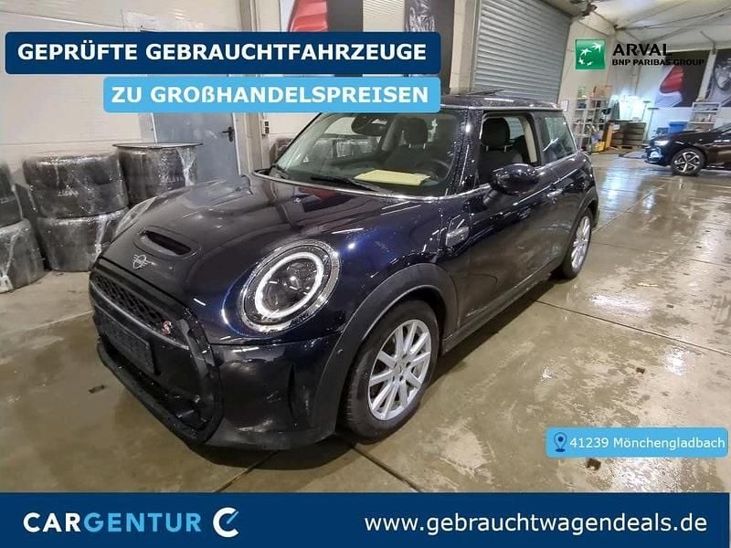 Gebraucht Mini Cooper S Classic 178 PS (130 kW) 2024 Enigmatic black Kleinwagen