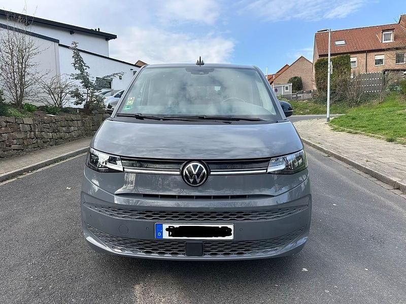 Gebraucht VW Multivan Life 204 PS (150 kW) 2022 Grau Van