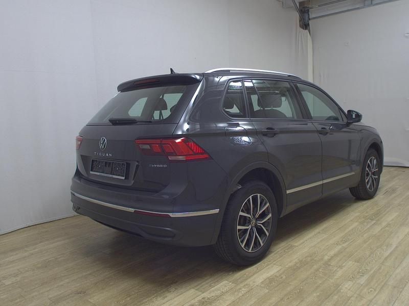 Gebraucht VW Tiguan Life 245 PS (180 kW) 2022 Grau SUV