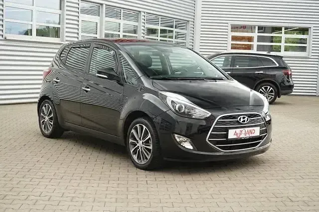 Gebraucht Hyundai ix20 Style 125 PS (91 kW) 2017 Schwarz Kleinwagen