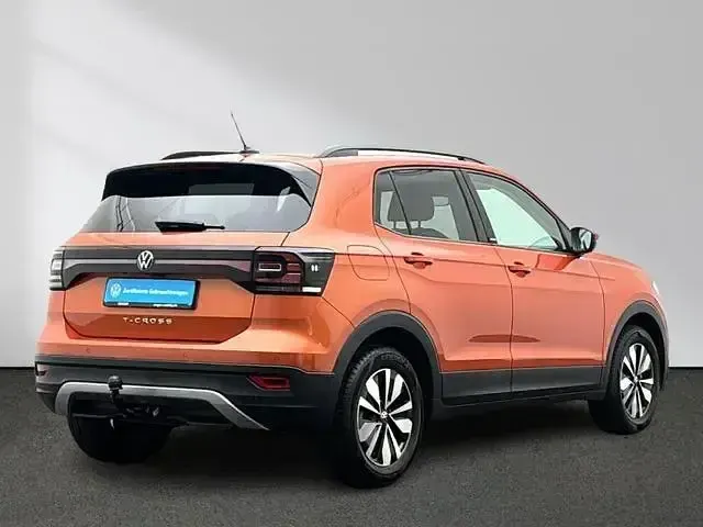 Gebraucht VW T-Cross Move 110 PS (80 kW) 2023 Orange SUV