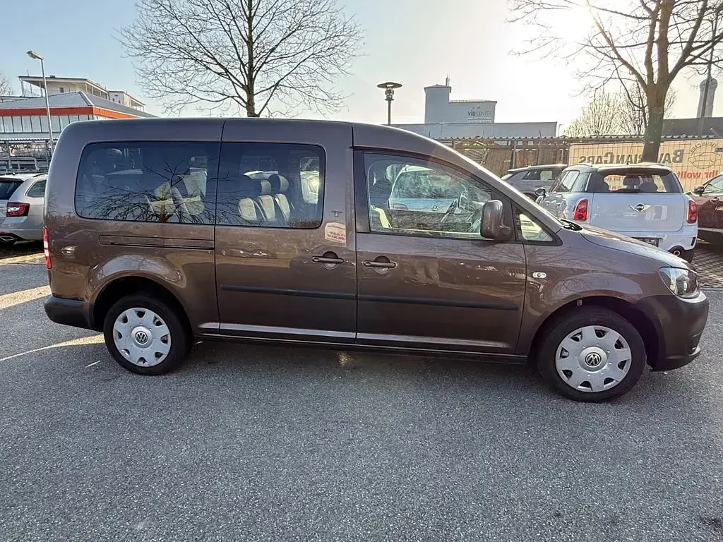 Gebraucht VW Caddy 140 PS (102 kW) 2013 Braun Van / Kleinbus