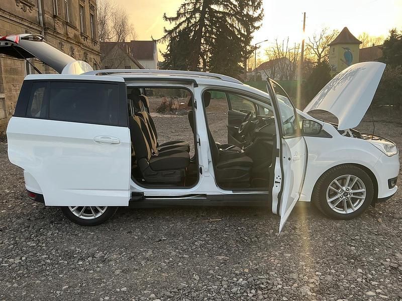 Gebraucht Ford C-MAX 150 PS (110 kW) 2019 Weiß Van / Kleinbus