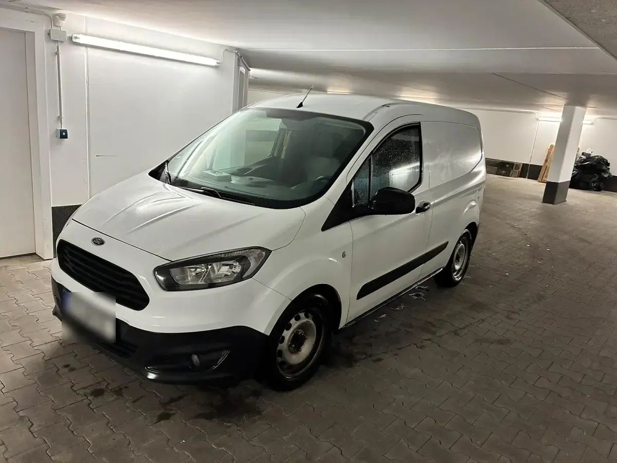 Gebraucht Ford Transit 2018 Weiß Van / Kleinbus