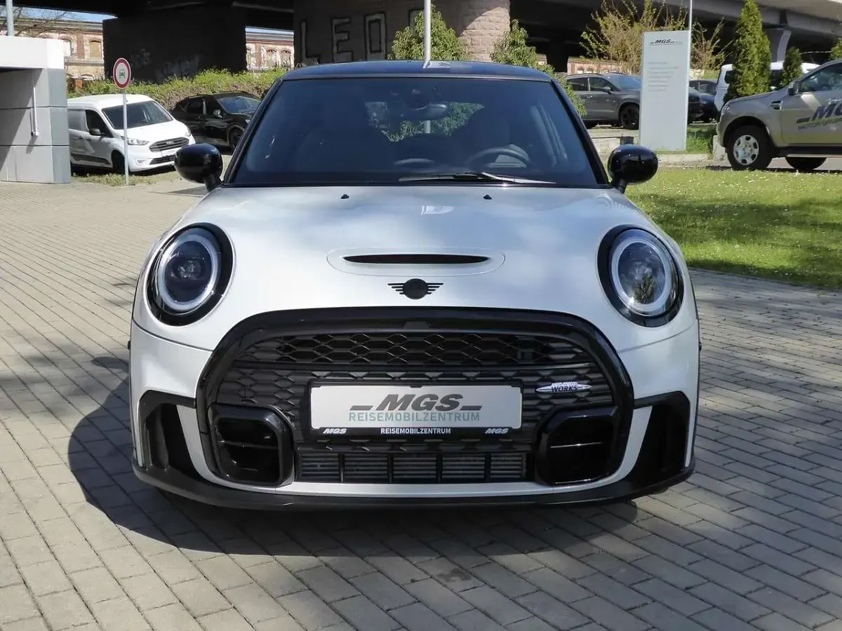 Gebraucht Mini Cooper S Premium 178 PS (130 kW) 2023 Weiß Kleinwagen