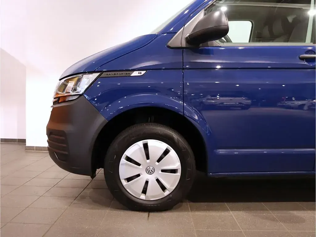 Używany VW Transporter 150 KM (110 kW) 2022 Niebieski Van