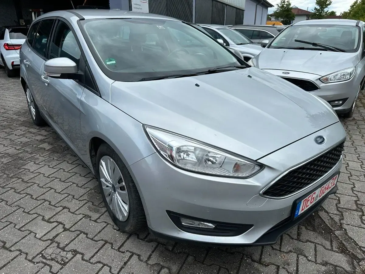 Gebraucht Ford Focus Business Edition 120 PS (88 kW) 2018 Silber Limousine