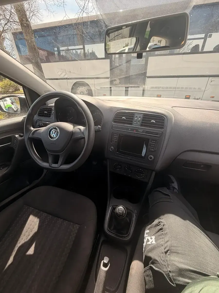 Gebraucht VW Polo 60 PS (44 kW) 2016 Weiß Kleinwagen