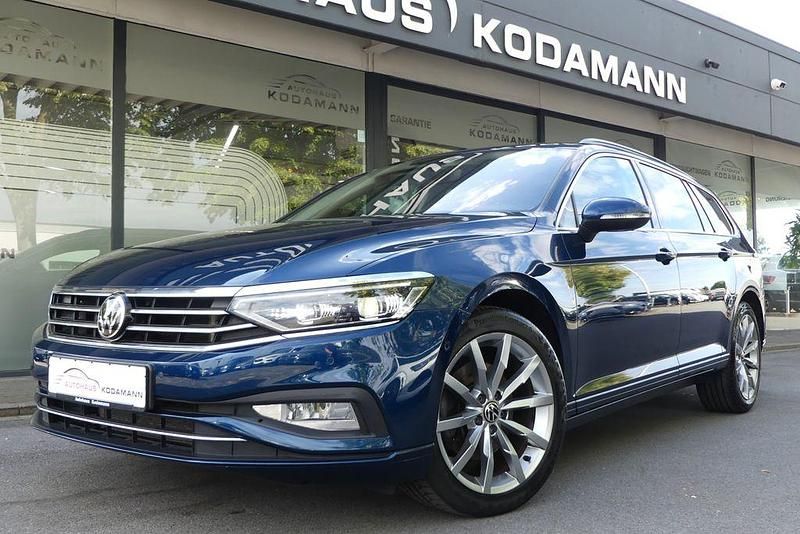 Blau Gebraucht 2022 VW Passat Business Kombi | 22.950 € (Fairer Preis) - Bild 1/4
