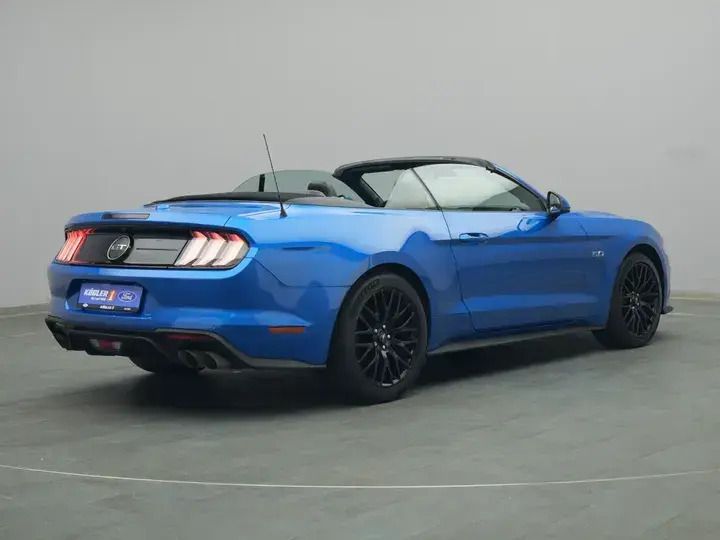 Gebraucht Ford Mustang GT Premium 450 PS (330 kW) 2020 Velocity blue Cabrio