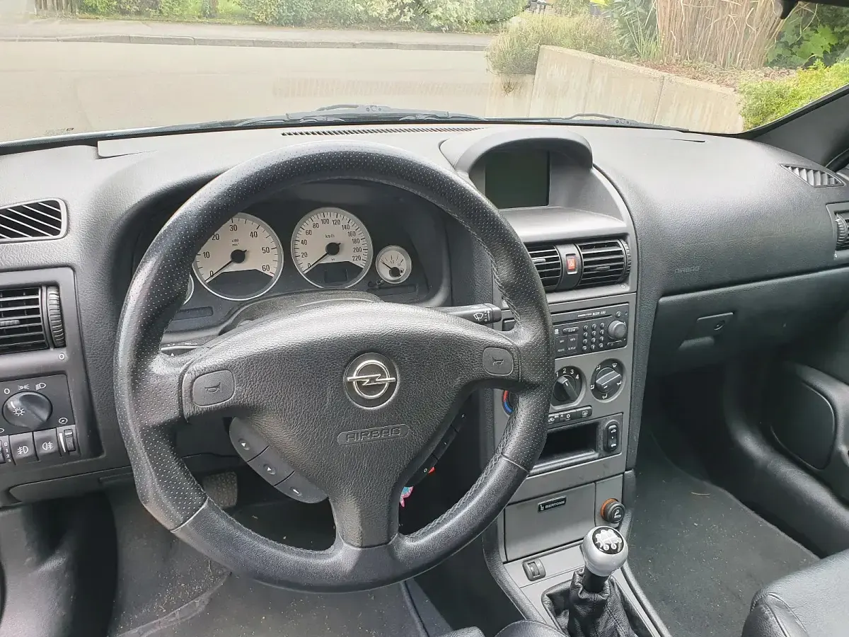 Gebraucht Opel Astra 125 PS (91 kW) 2005 Silber Cabrio