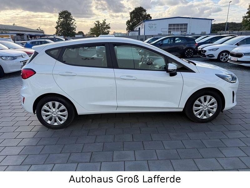 Gebraucht Ford Fiesta Cool & Connect 95 PS (69 kW) 2022 Weiß Kleinwagen