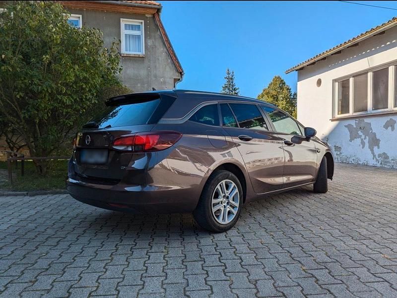 Gebraucht Opel Astra 136 PS (100 kW) 2016 Braun Kombi