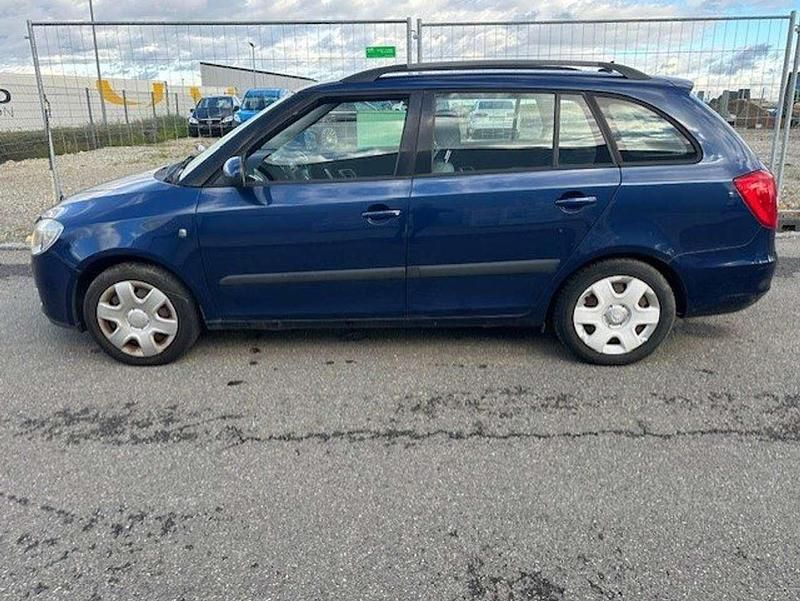 Gebraucht Skoda Fabia 86 PS (63 kW) 2009 Stormblau metallic Kleinwagen