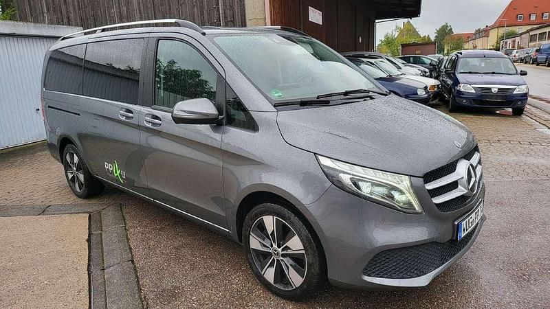 Grau Gebraucht 2022 Mercedes V300 Edition Van / Kleinbus | 49.500 € (Superpreis) - Bild 1/4