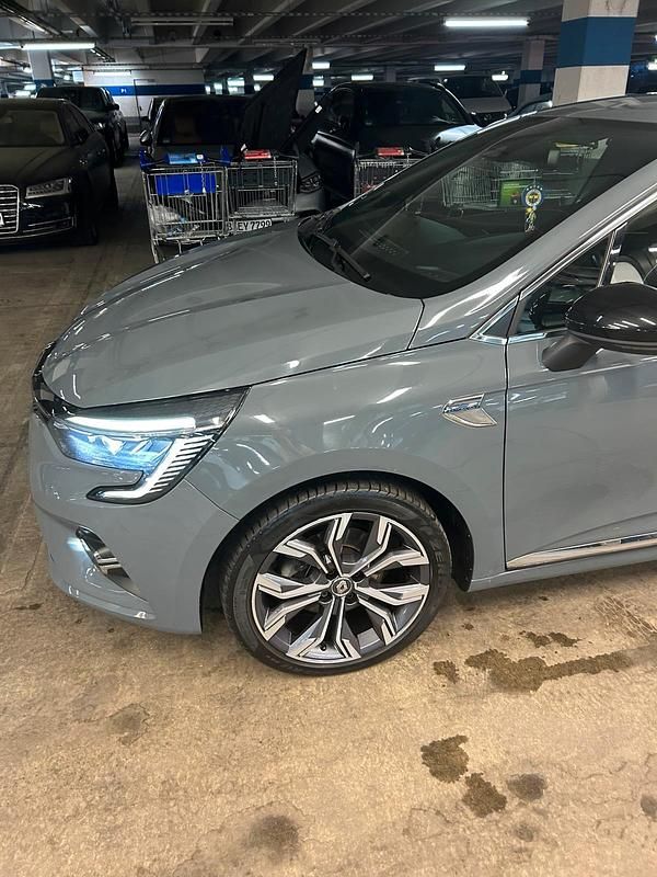 Gebraucht Renault Clio V Edition One 131 PS (96 kW) 2021 Grau Limousine