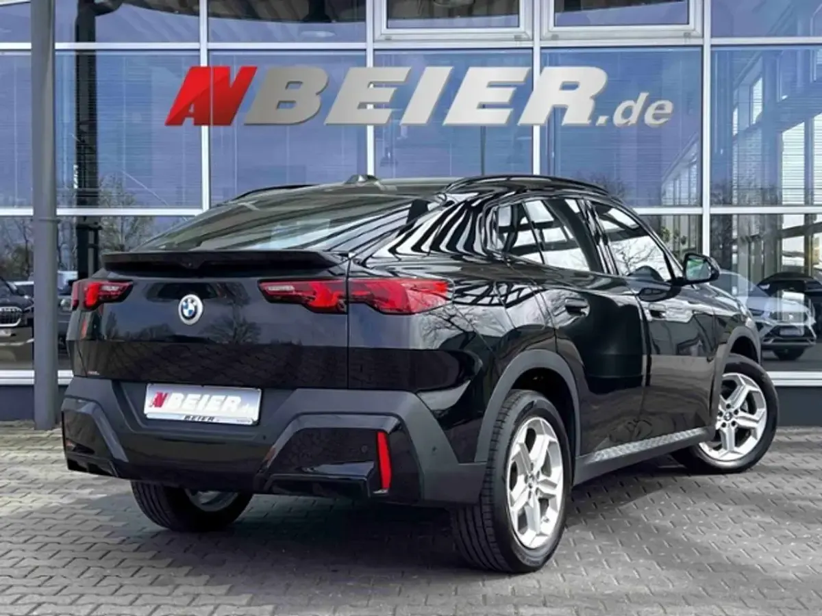 Gebraucht BMW X2 150 PS (110 kW) 2024 Schwarz SUV
