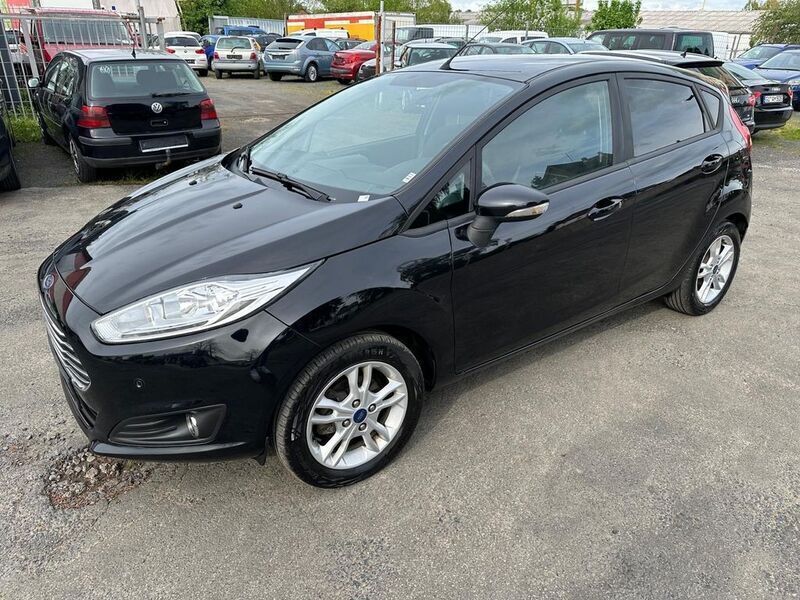 Gebraucht Ford Fiesta Trend 80 PS (58 kW) 2016 Schwarz Kleinwagen