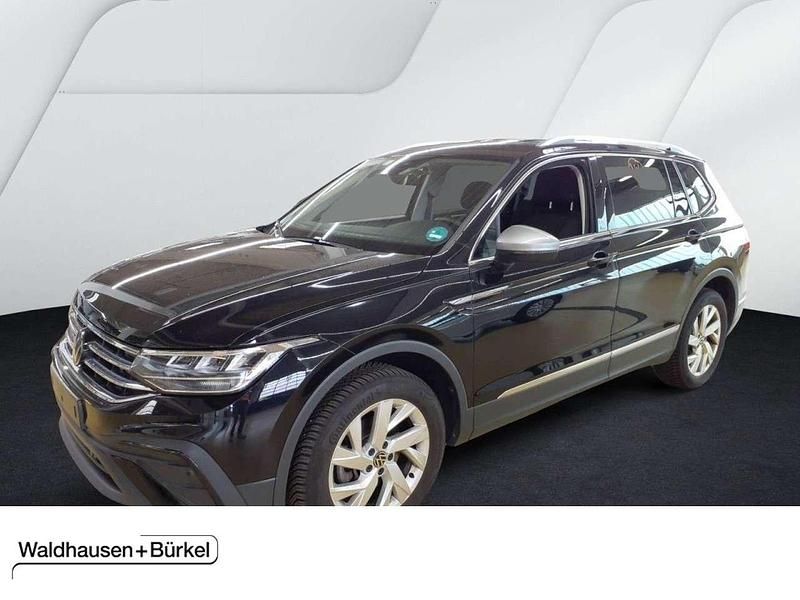 Schwarz Gebraucht 2024 VW Tiguan Allspace Life SUV | 34.950 € (Superpreis) - Bild 1/4