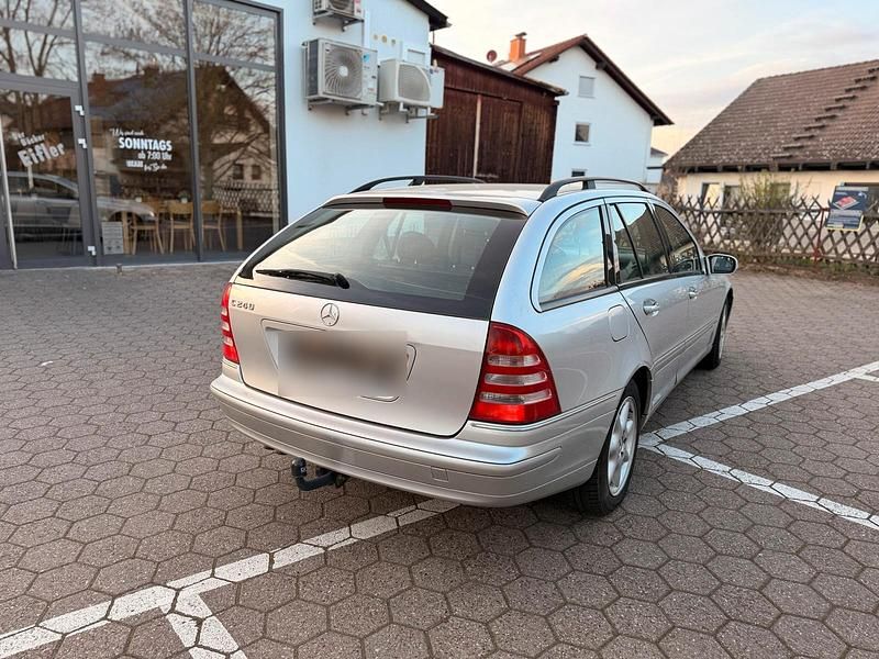 Gebraucht Mercedes C240 170 PS (125 kW) 2003 Silber Kombi