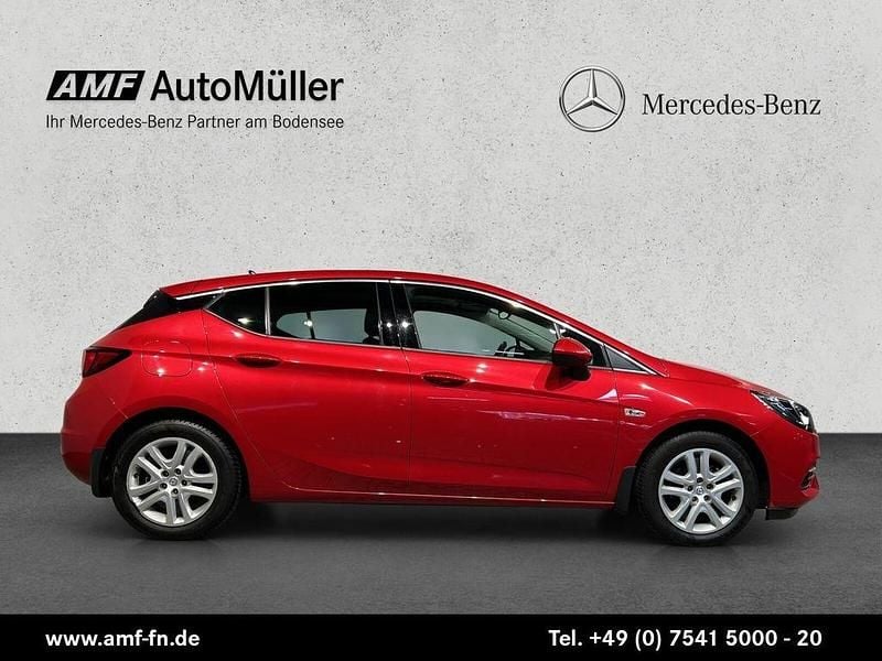 Gebraucht Opel Astra Elegance 146 PS (107 kW) 2019 Chili rot / kardio rot Kleinwagen