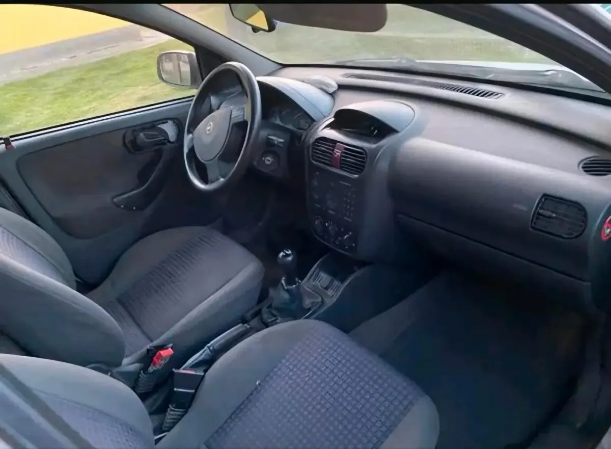 Używany Opel Corsa 125 KM (91 kW) 2002 Biały Hatchback
