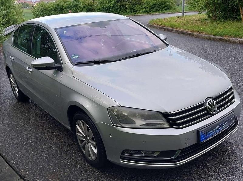 Gebraucht VW Passat Comfortline 122 PS (89 kW) 2011 Silber Limousine