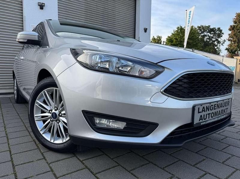 Silber Gebraucht 2017 Ford Focus Limousine | 7.400 € (Guter Preis) - Bild 1/4