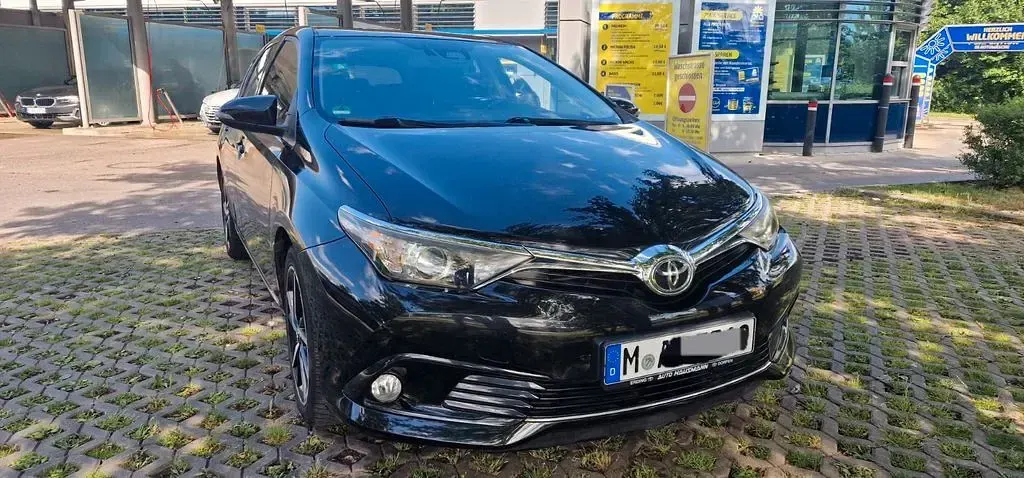 Gebraucht Toyota Auris Edition-S 116 PS (85 kW) 2017 Limousine