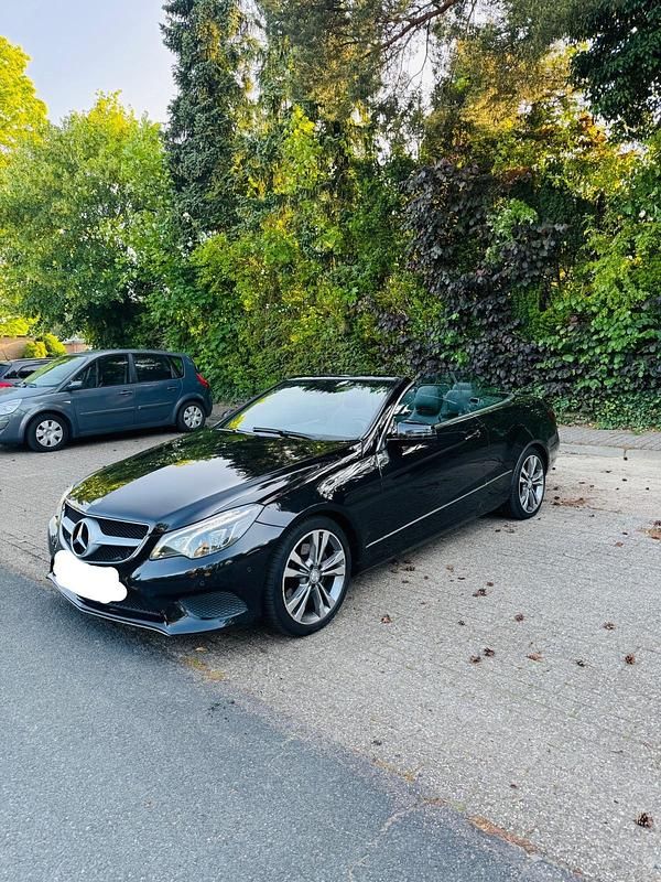 Schwarz Gebraucht 2014 Mercedes E200 Cabrio | 16.490 € (Fairer Preis) - Bild 1/4