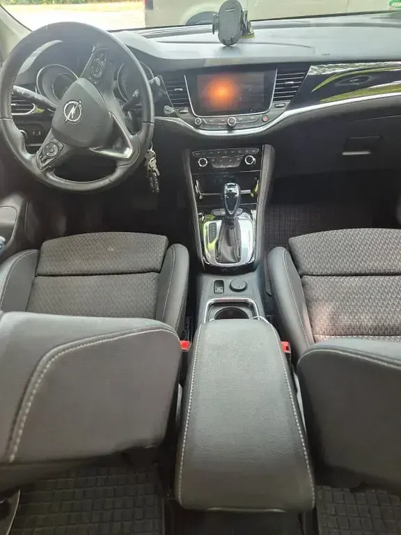 Gebraucht Opel Astra Business 136 PS (100 kW) 2018 Schwarz Limousine
