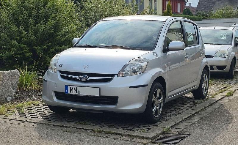 Silber Gebraucht 2008 Subaru Justy Trend Kleinwagen | 2.000 € (Fairer Preis) - Bild 1/4
