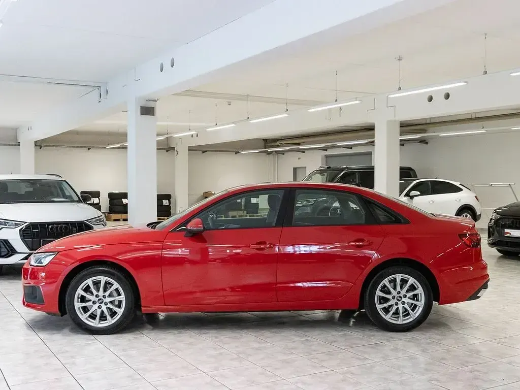Gebraucht Audi A4 S-Line 204 PS (150 kW) 2022 Rot Limousine