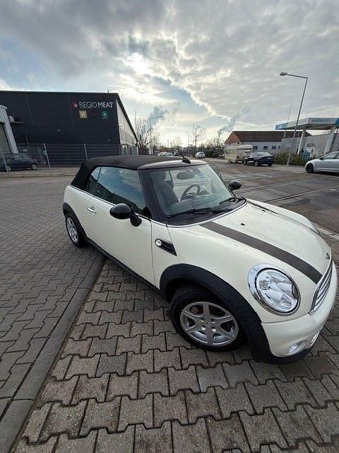 Gebraucht Mini Cooper Cabriolet Chili 122 PS (89 kW) 2010 Weiß Cabrio
