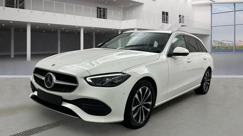 Weiß Gebraucht 2023 Mercedes C220 Avantgarde Kombi | 33.480 € (Guter Preis) - Bild 1/4
