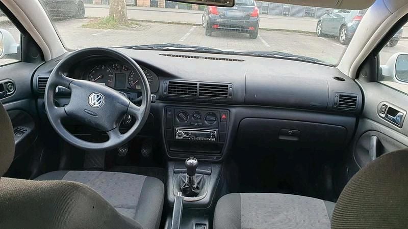 Gebraucht VW Passat 125 PS (91 kW) 2000 Weiß Kombi