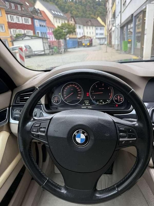 Gebraucht 2011 BMW 525 Kombi | 7.400 € (Guter Preis) - Bild 1/4