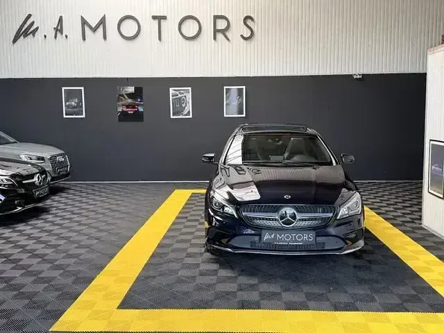 Gebraucht Mercedes CLA220 184 PS (135 kW) 2017 Cavansitblau Limousine