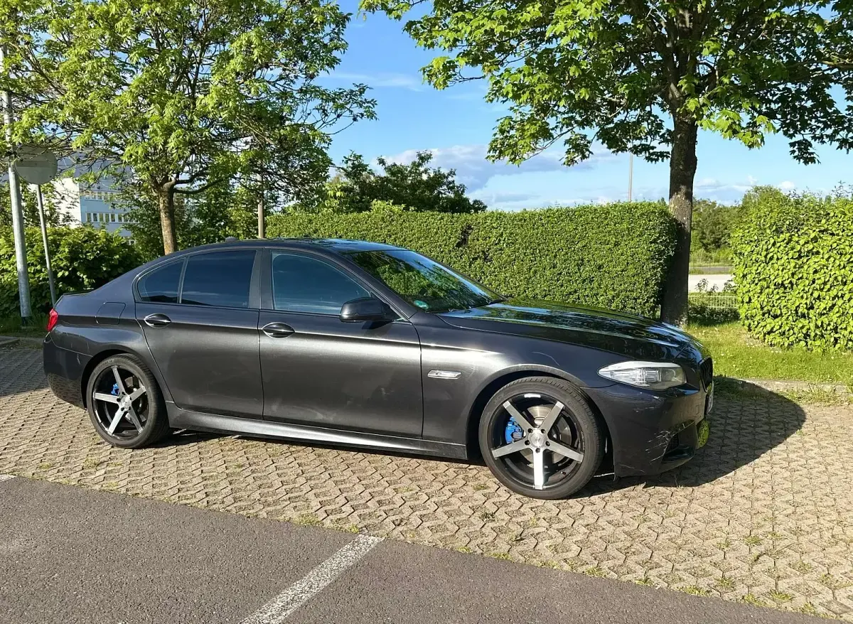 Käytetty BMW 523 204 HP (150 kW) 2010 Musta Sedan