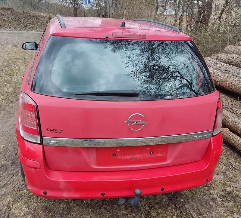 Gebraucht Opel Astra 105 PS (77 kW) 2006 Rot Kombi