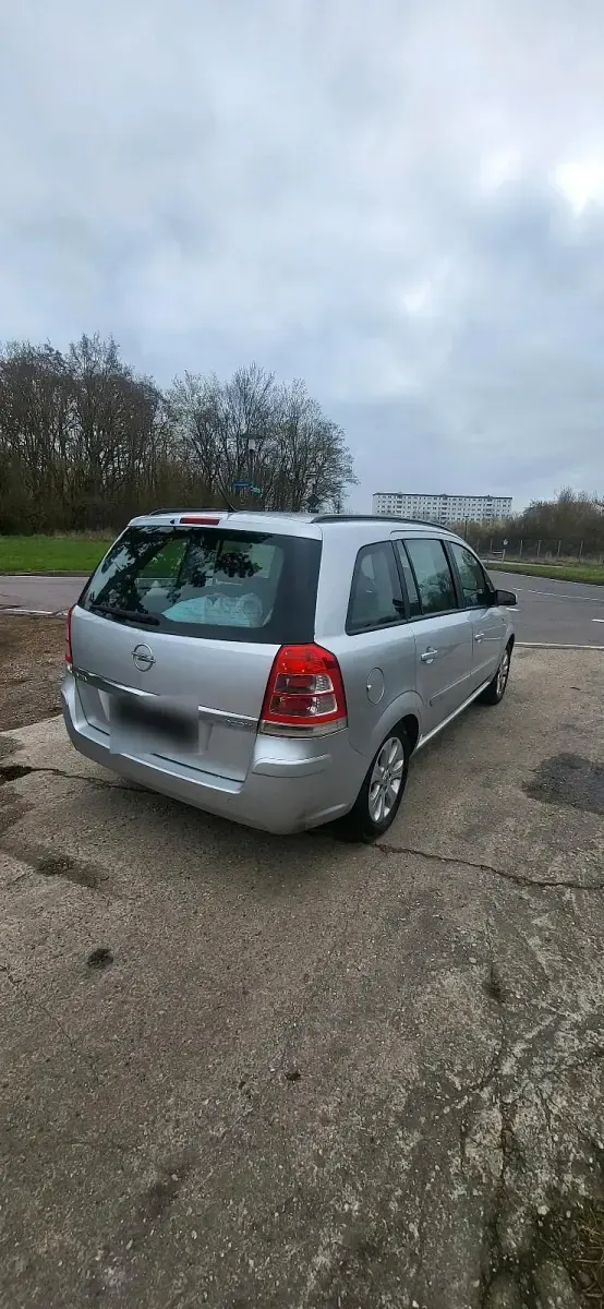 Gebraucht Opel Zafira 105 PS (77 kW) 2008 Grau Van / Kleinbus