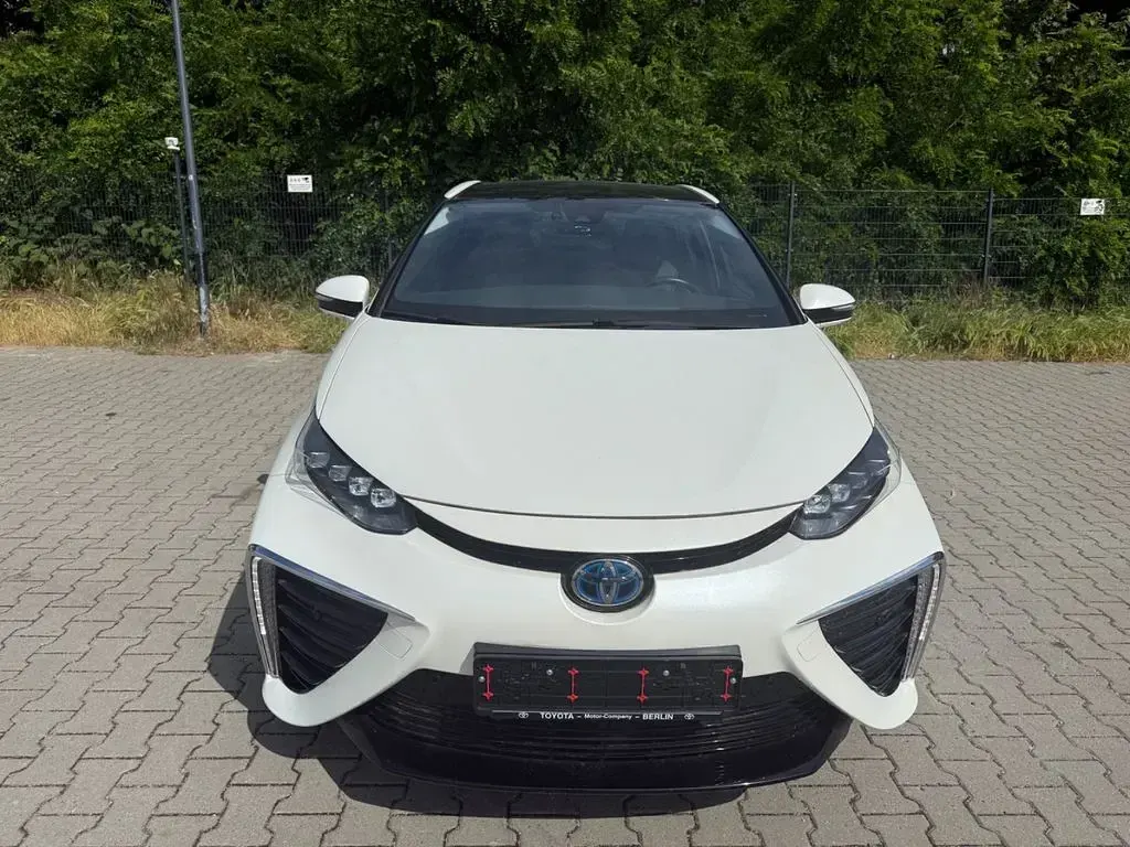 Gebraucht Toyota Mirai Executive 75 PS (55 kW) 2020 Weiß Limousine
