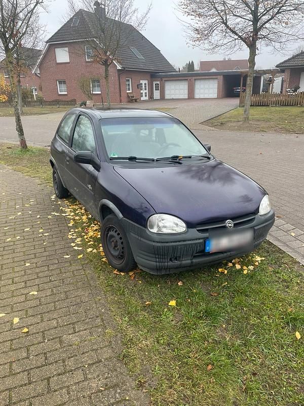 Blau Gebraucht 1996 Opel Corsa Kleinwagen | 600 € (Fairer Preis) - Bild 1/4