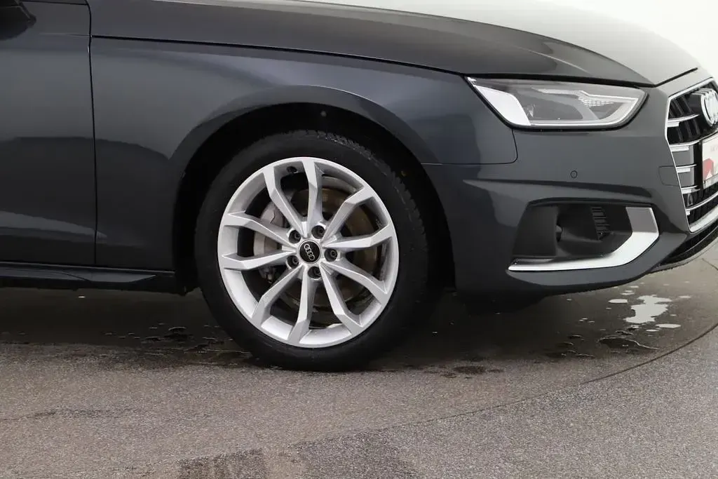 Gebraucht Audi A4 Advanced 204 PS (150 kW) 2023 Manhattangrau metallic Kombi