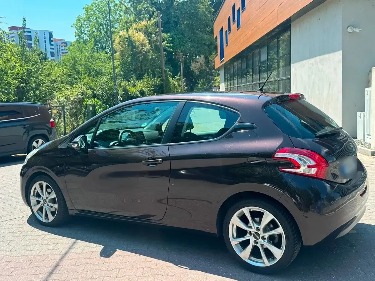 Gebraucht Peugeot 208 2012 Grün Kleinwagen