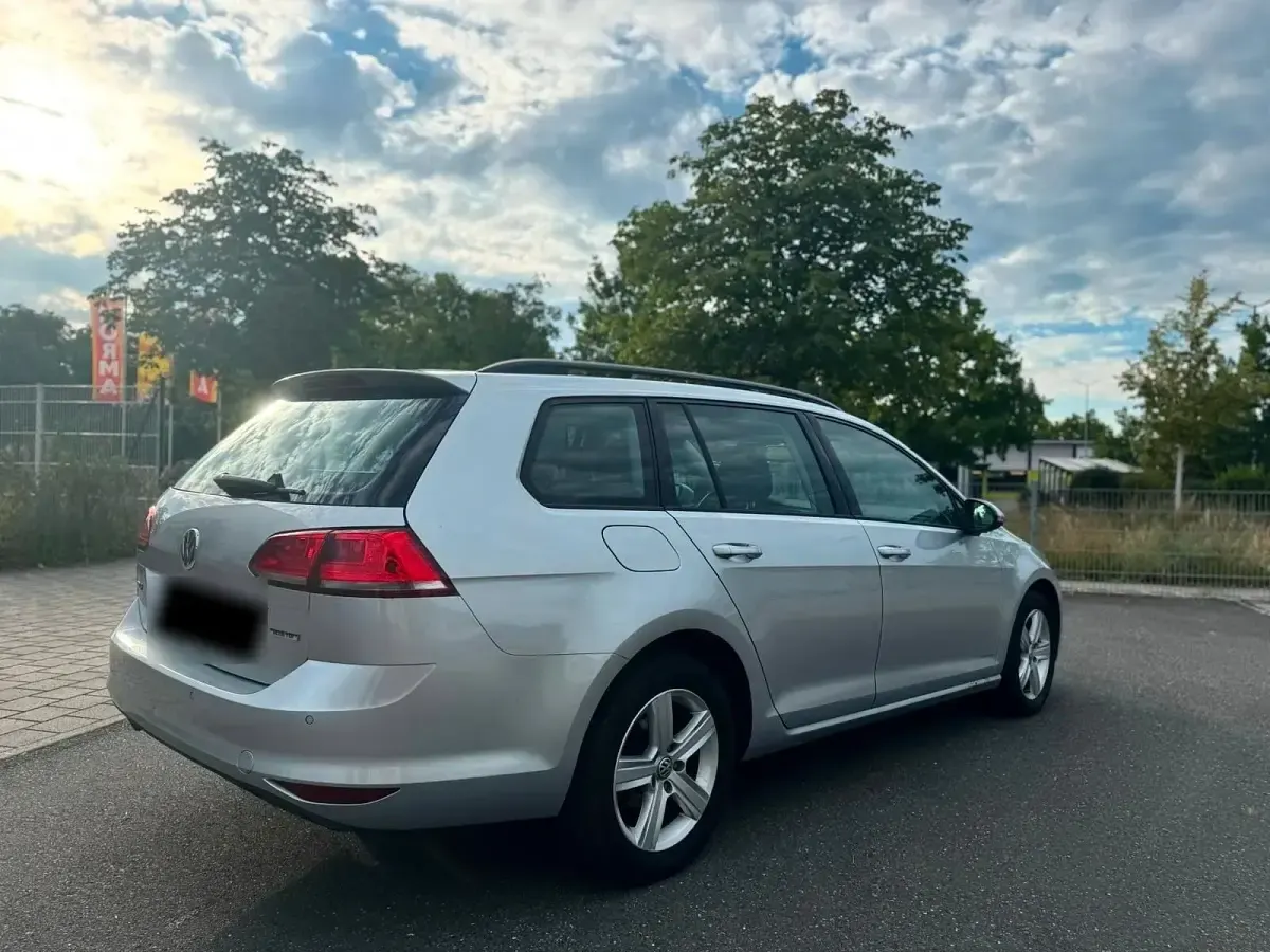 Gebraucht VW Golf VII 110 PS (80 kW) 2014 Silber Kombi